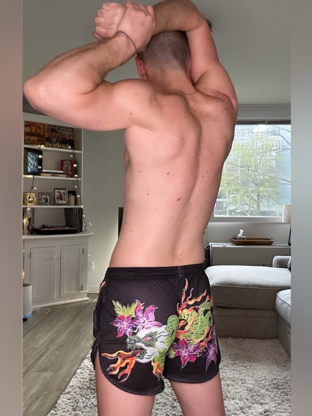 Skull & Bones | Hand Painted Mesh Shorts in Black (Medium) - Picture 13 of 16